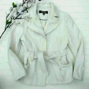 Kenneth Cole Reaction Belted Cream Knit Jacket